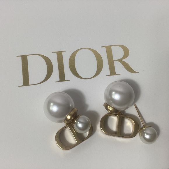 Dior CD Gold and Pearl Earrings - Picture 1 of 2